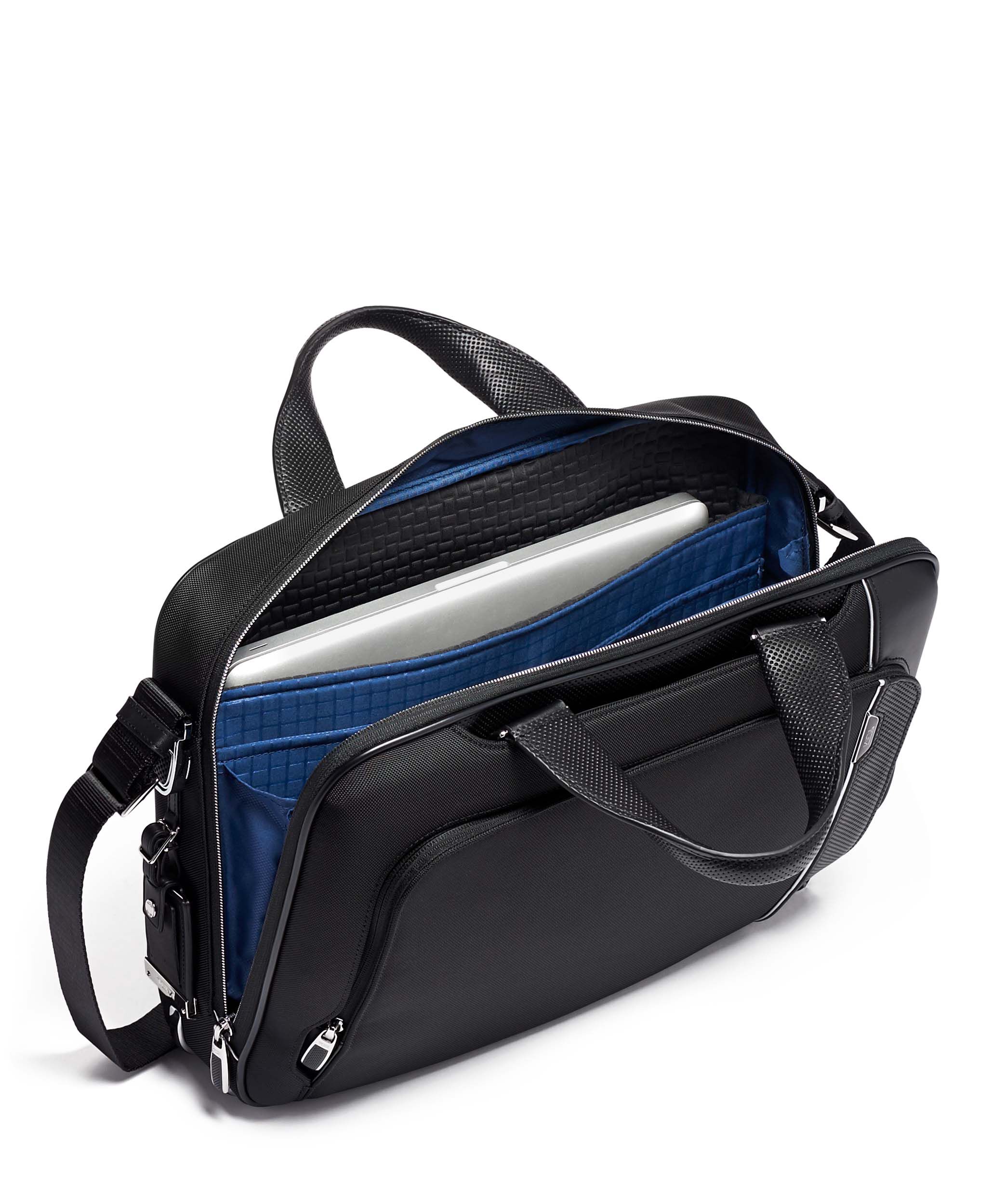 Tumi porte document clearance