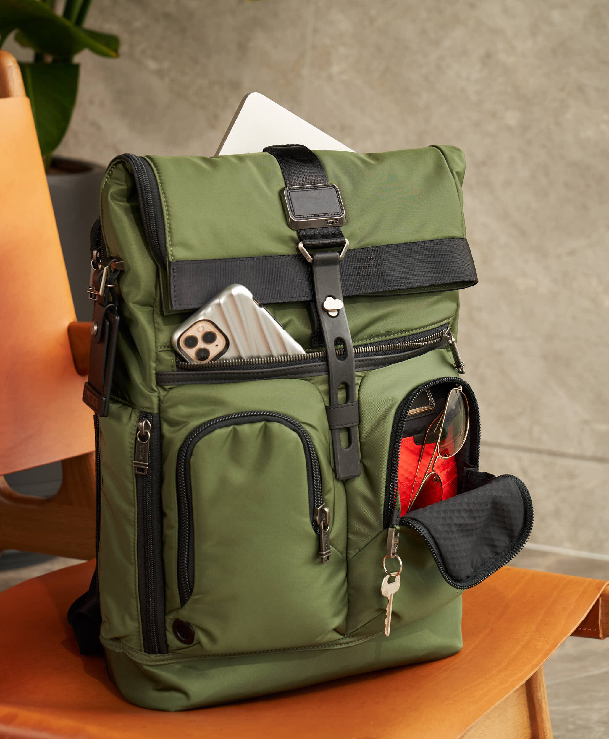 tumi alpha bravo wheeled backpack