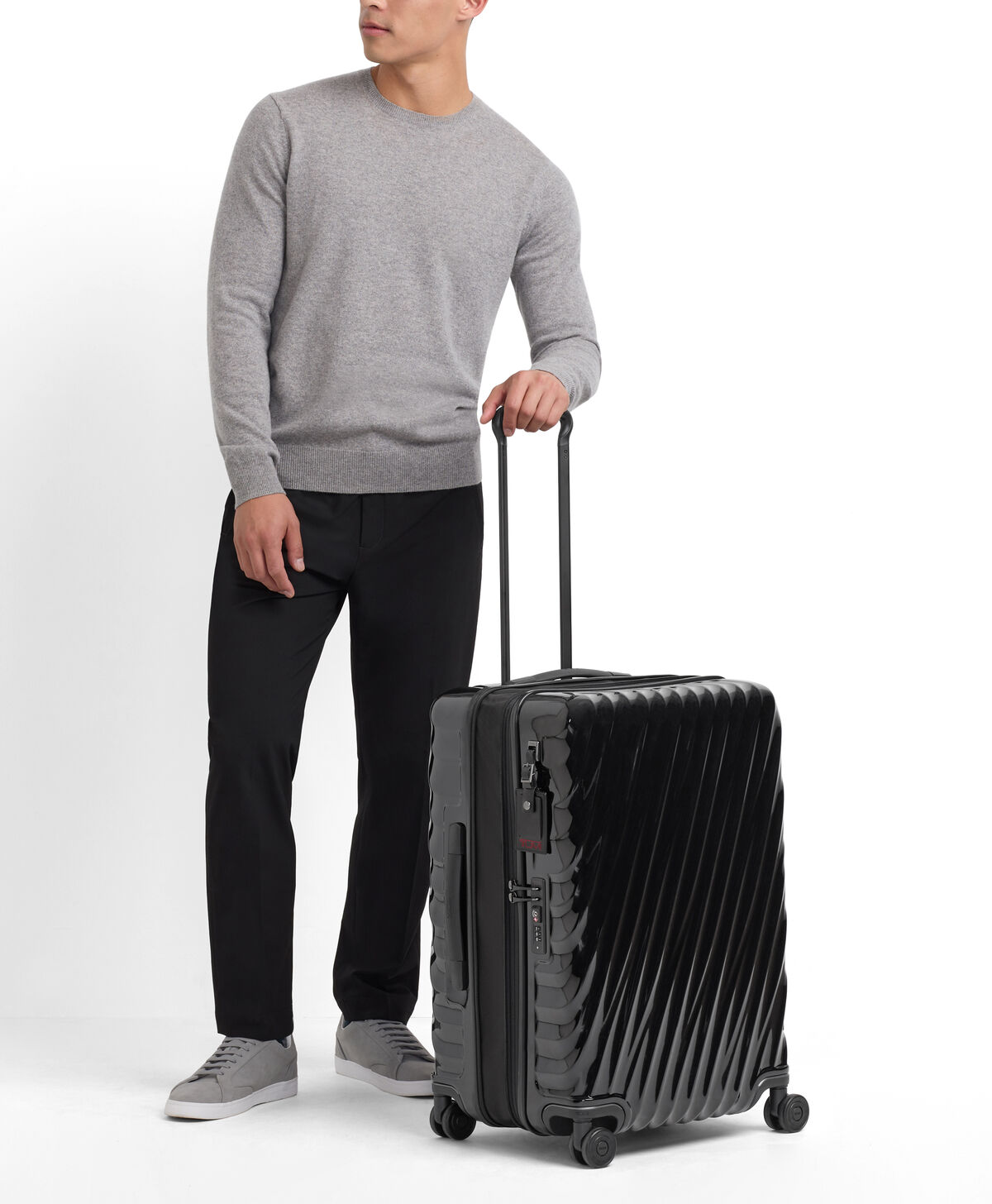 19 Degree Short Trip Expandable Checked Luggage 66 cm | TUMI France
