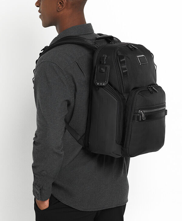 TUMI ALPHA BRAVOリュック Amazon.com | TUMI - Alpha Bravo Navigation Backpack - Everyday