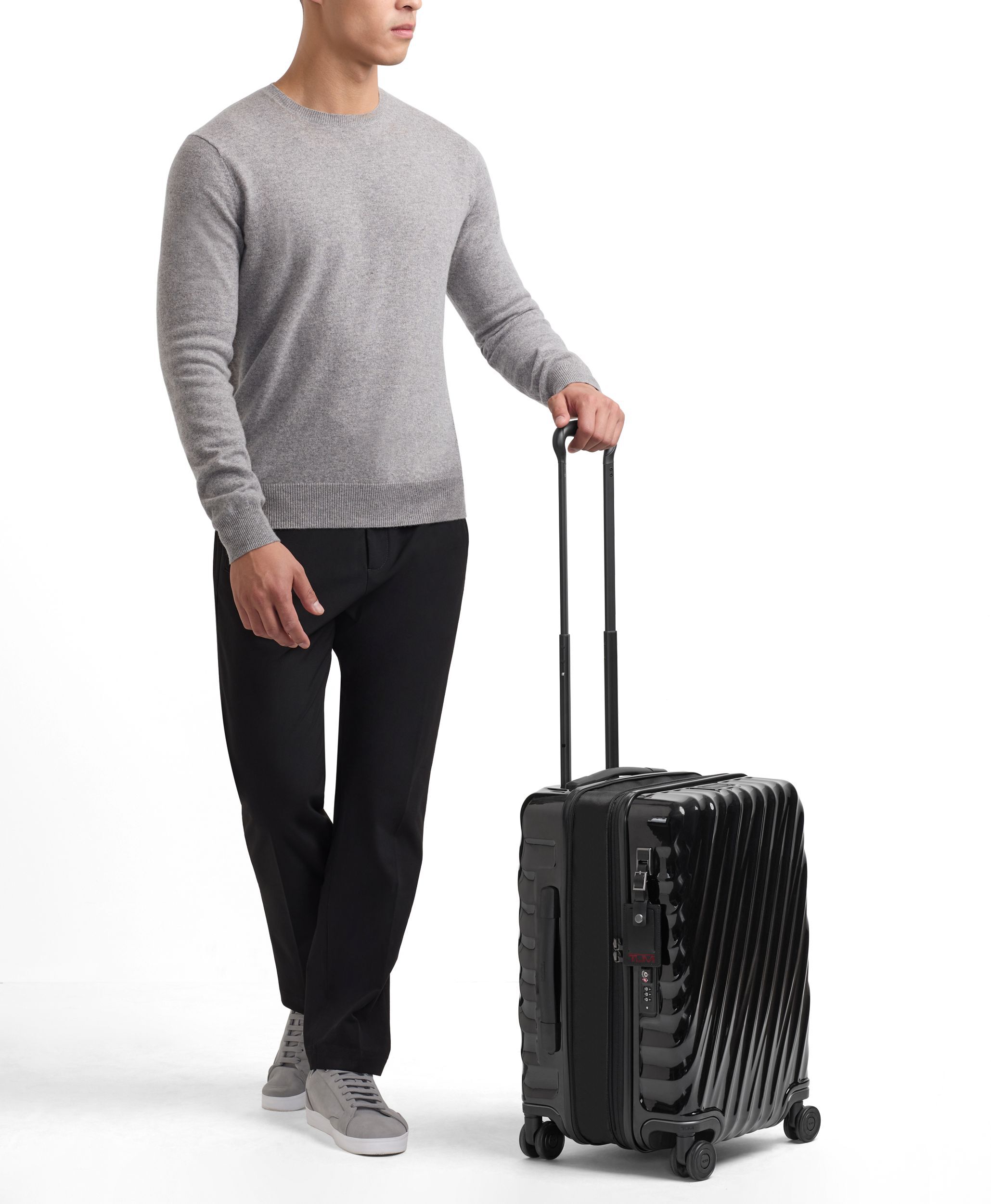 Tumi hand luggage 2025