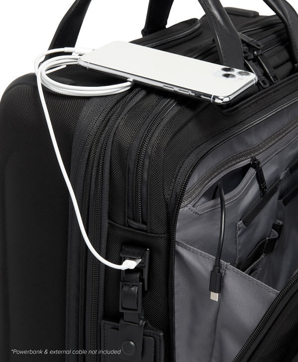 Tumi leather portable battery bank 2025