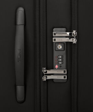 Voyageur L&eacute;ger Large Dual Access Expandable Checked