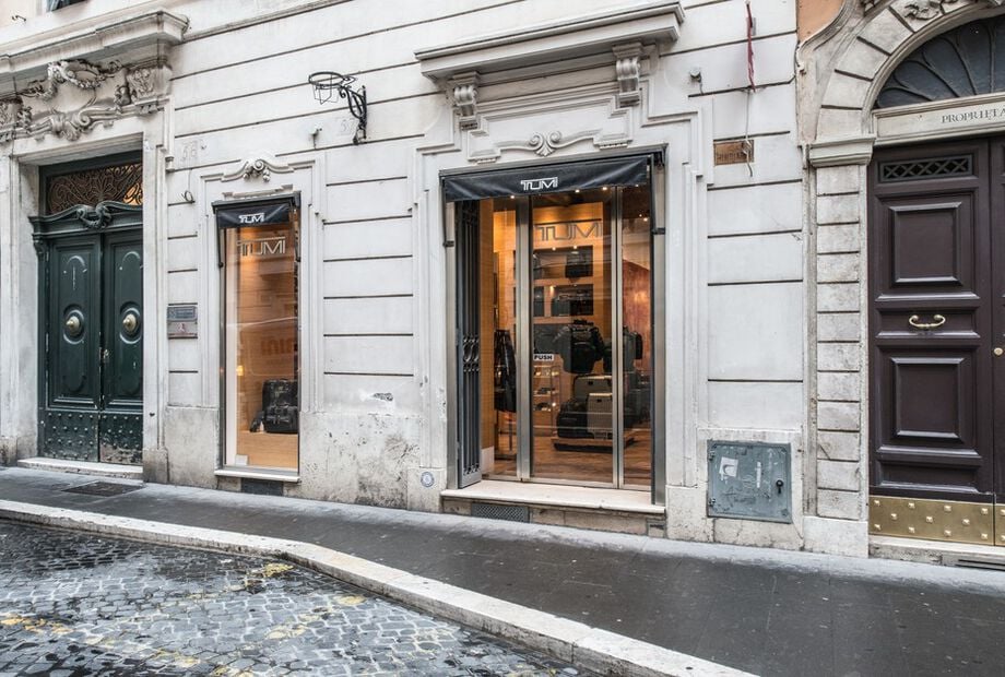 TUMI Store - Roma
